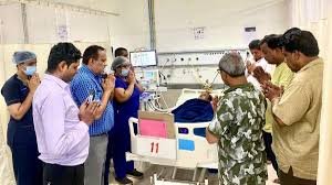 अहमदाबाद सिविल अस्पताल में हुए 226वें अंगदान के बारे में है, जिसने तीन लोगों को नया जीवन दिया है।